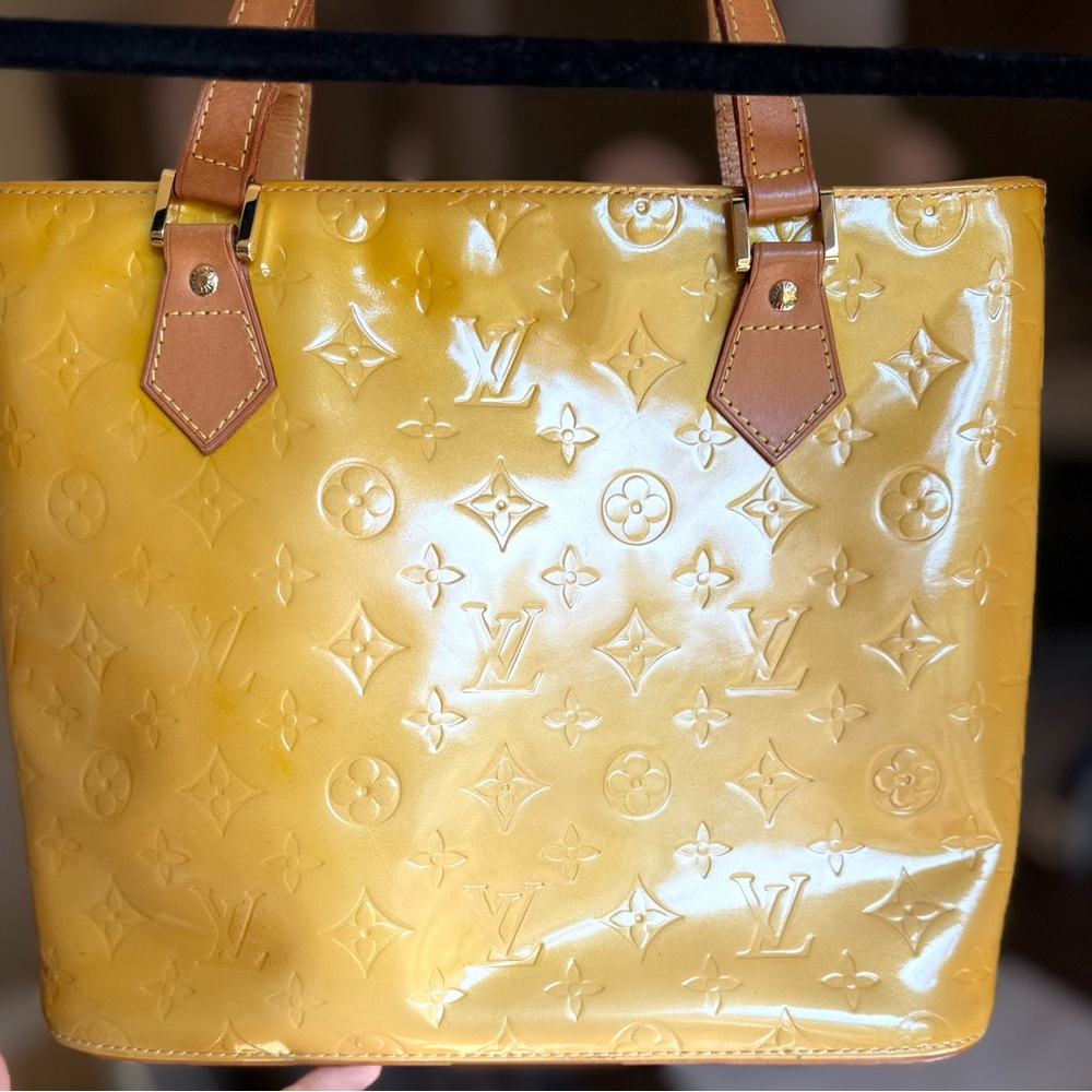 💯 Authentic Louis Vuitton Yellow Embossed Vernis Tote